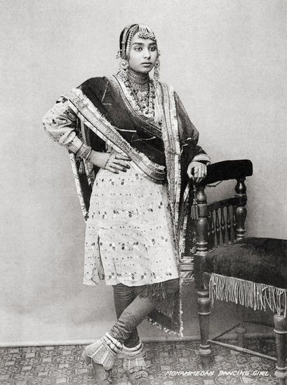 muslim dancer in 1900
